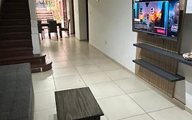 Casa en Nueva Córdoba con Patio y Asador